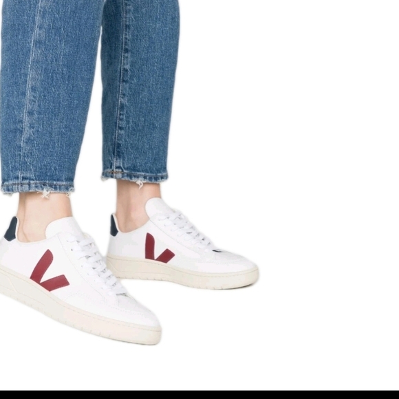 Veja Womens Red White And Black Leather Esplar Sneaker 8 - Picture 1 of 14